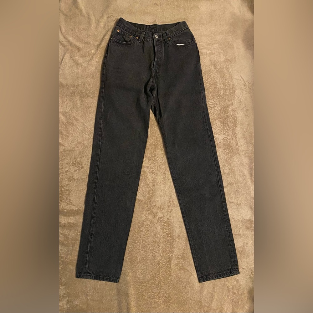 Vintage Levi’s 501 - Classic Button Fly - Black 9L 32” inseam Mfrd w/o wst label